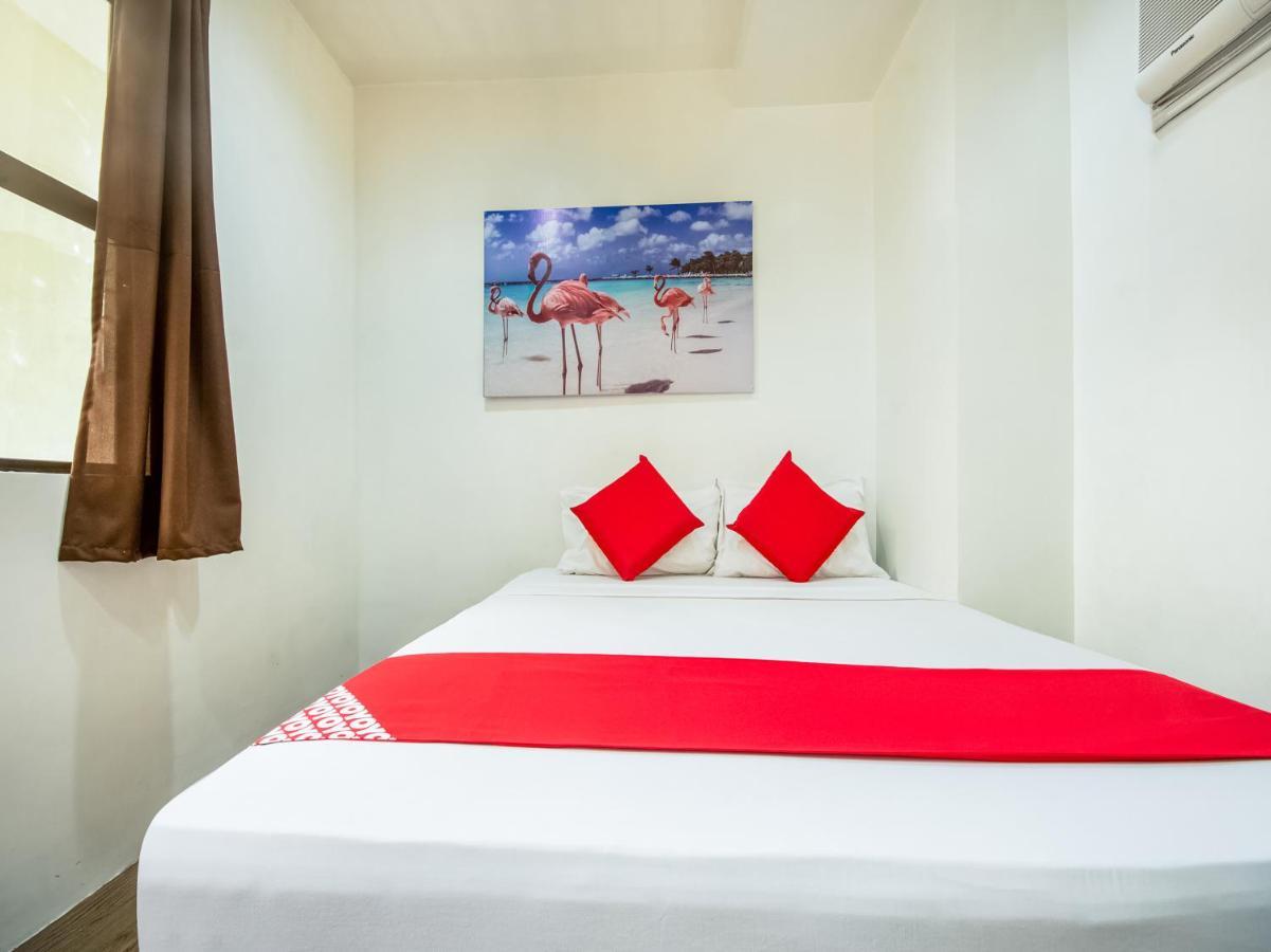 Oyo 443 Maria Cristina Arcade Suites Cebu Eksteriør billede