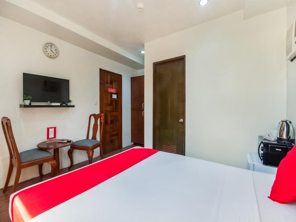 Oyo 443 Maria Cristina Arcade Suites Cebu Eksteriør billede