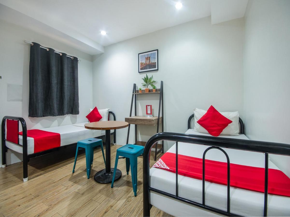 Oyo 443 Maria Cristina Arcade Suites Cebu Eksteriør billede